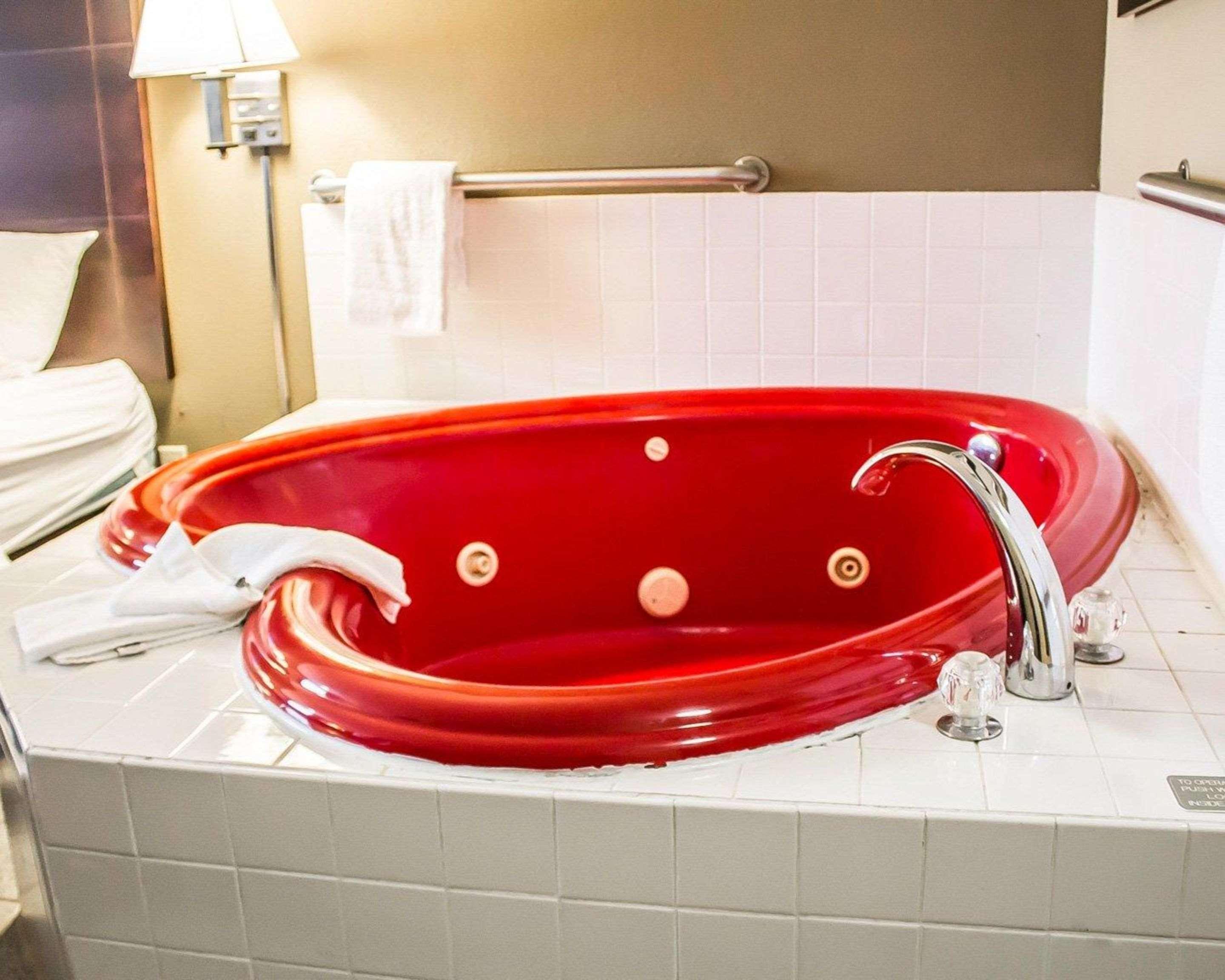 Quality Inn & Suites Sturgeon Bay Eksteriør bilde