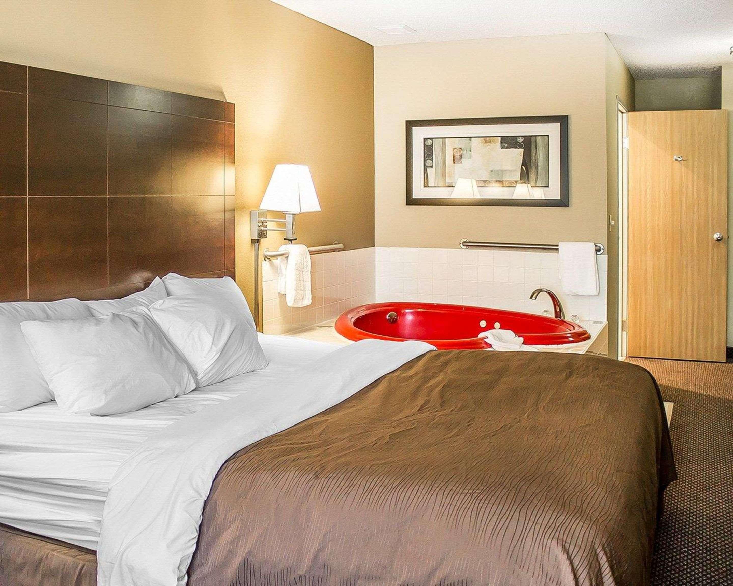 Quality Inn & Suites Sturgeon Bay Eksteriør bilde