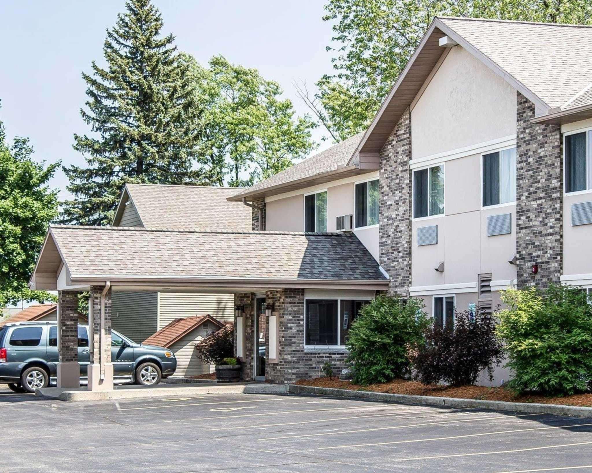 Quality Inn & Suites Sturgeon Bay Eksteriør bilde
