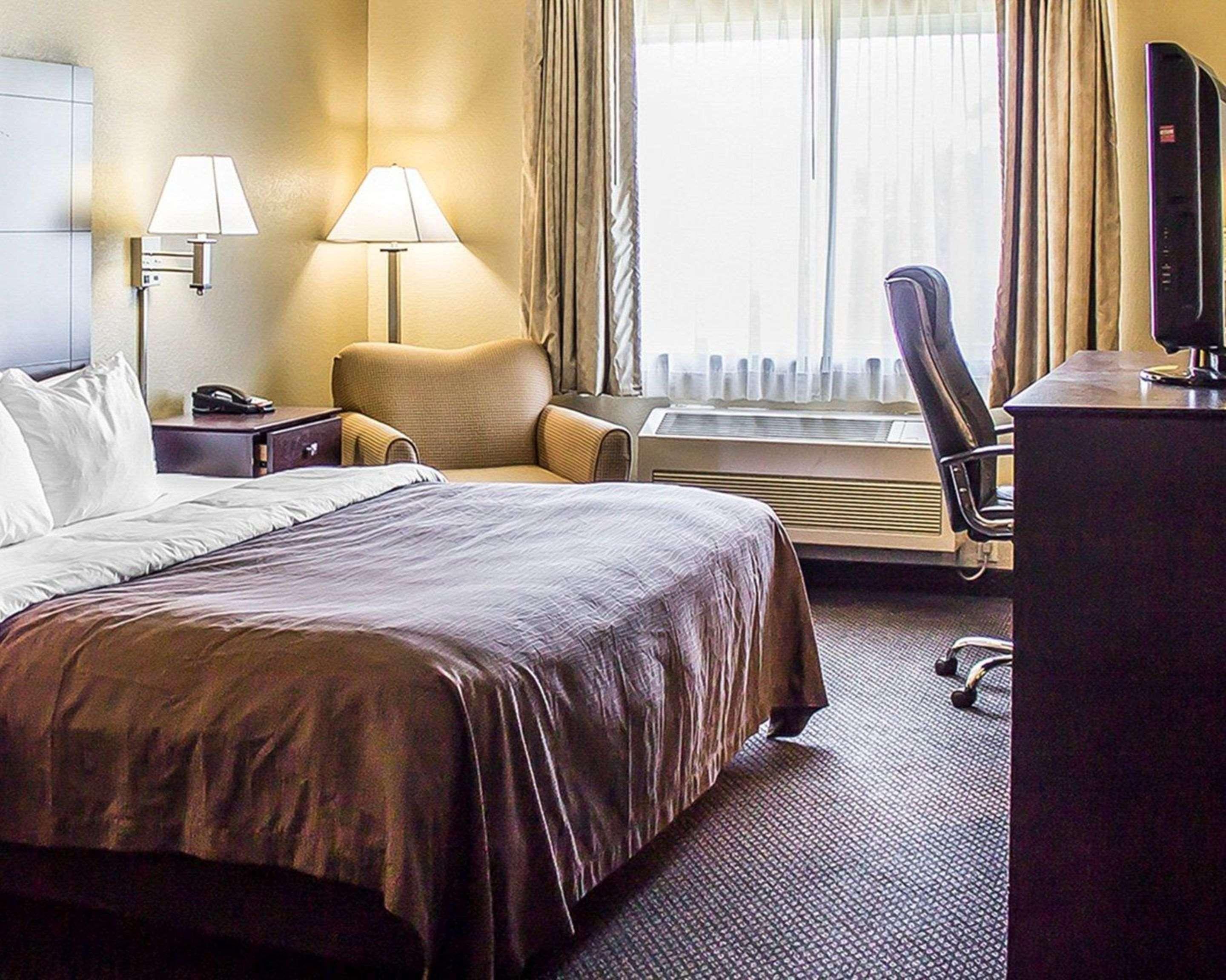 Quality Inn & Suites Sturgeon Bay Eksteriør bilde